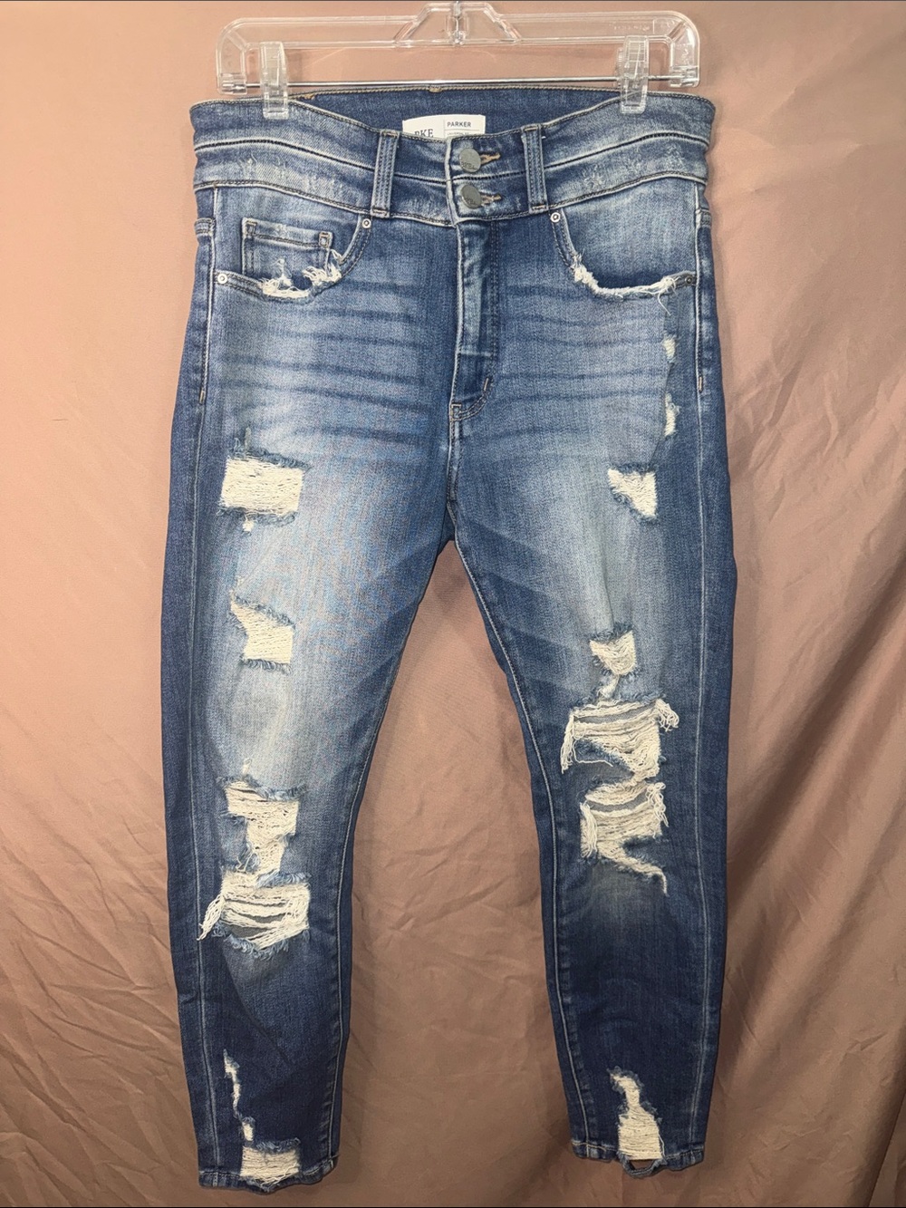 NWOT Women’s size 28 BKE Distressed Blue Cropped Skinny Distressed Jeans